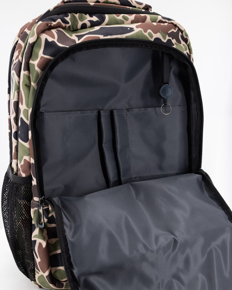Angler Camo No Fear Cap Clip Backpack