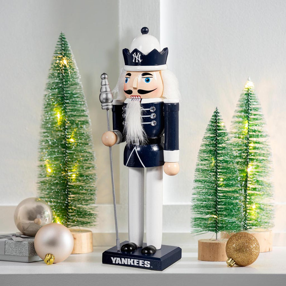 MLB New York Yankees Evergreen 12 Nutcracker